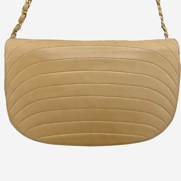 Authentic Vintage Beige Lambskin Chanel Halfmoon w 24k gold plated hardware - Picture 2 of 16